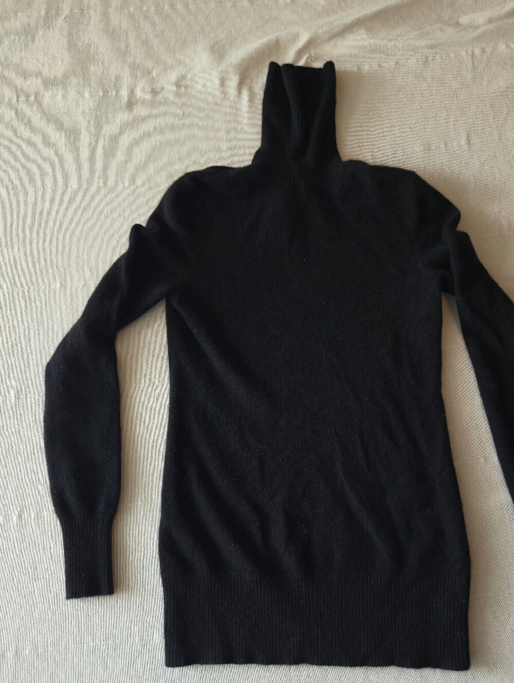 Only Mine Black 100% 2 Ply Cashmere Turtleneck Sweater Small
